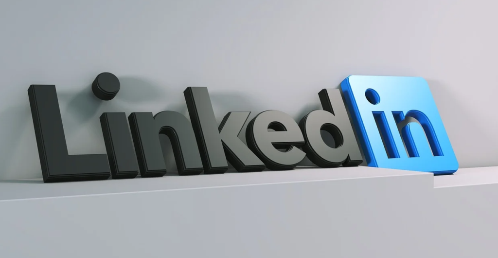 LinkedIn video feed LinkedIn short videos LinkedIn Creator Mode LinkedIn Reels Professional networking, Career development on LinkedIn LinkedIn content strategy, LinkedIn new features 2024 LinkedIn video tools 2024 Social media trends 2024